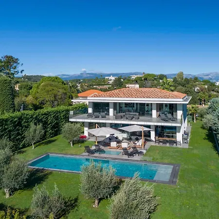 Ref 2017 - - Sea View For Rent